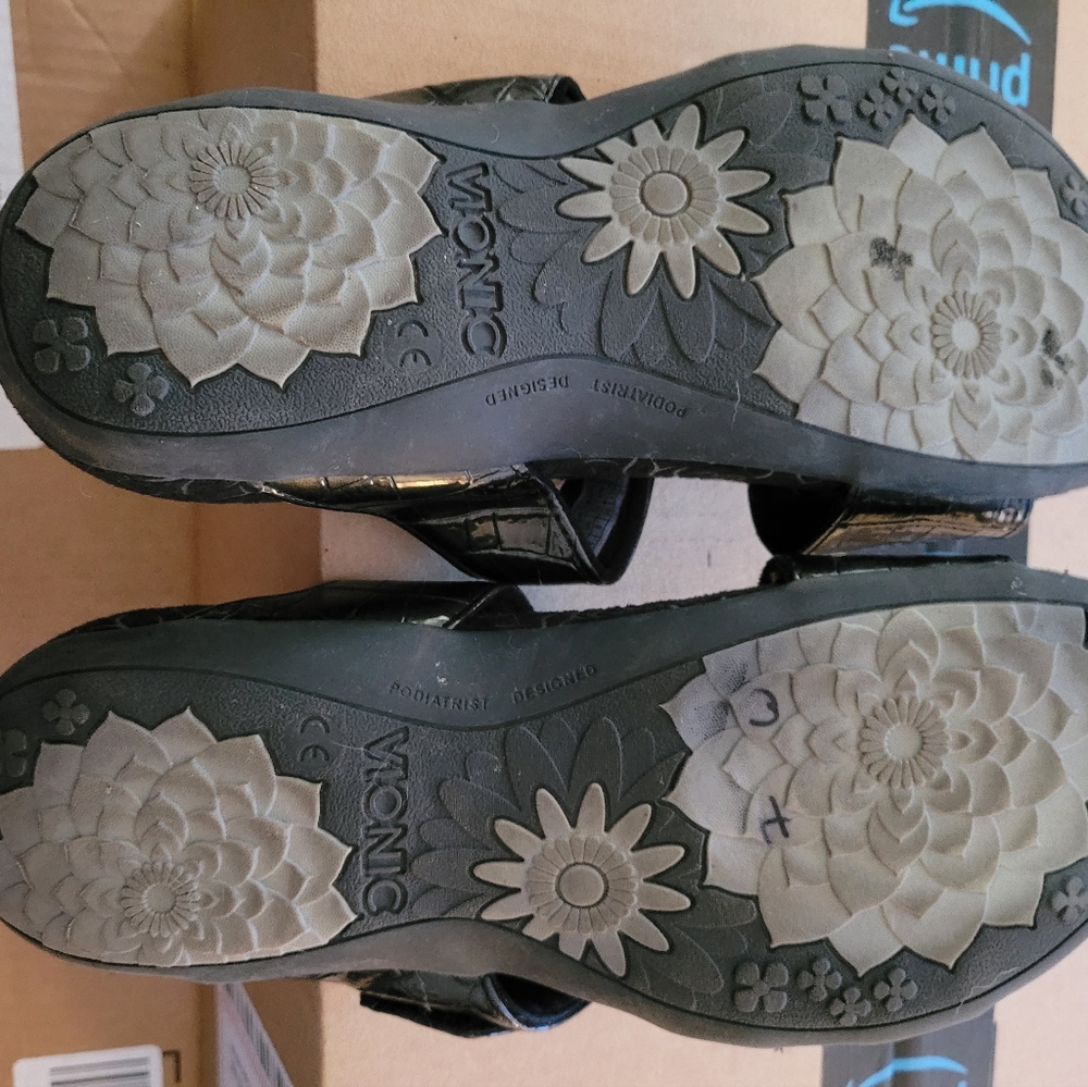 Vionic Sandals - image 2